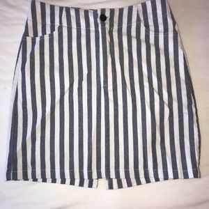 Brandy Melville skirt